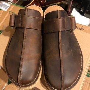 clarks trek mule